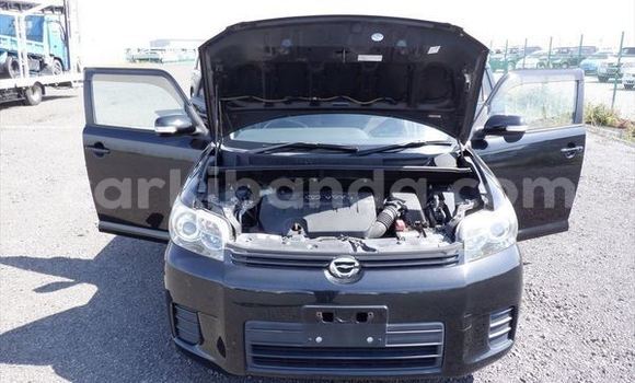 Gura Nshya Toyota Corolla Rumion Black Imodoka i Kampala mu Uganda Gura Nshya Toyota Corolla Rumion Black Imodoka i Kampala mu Uganda