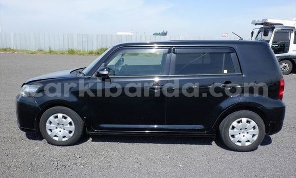 Gura Nshya Toyota Corolla Rumion Black Imodoka i Kampala mu Uganda Gura Nshya Toyota Corolla Rumion Black Imodoka i Kampala mu Uganda