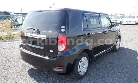 Gura Nshya Toyota Corolla Rumion Black Imodoka i Kampala mu Uganda Gura Nshya Toyota Corolla Rumion Black Imodoka i Kampala mu Uganda