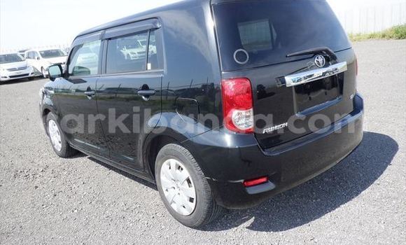 Gura Nshya Toyota Corolla Rumion Black Imodoka i Kampala mu Uganda Gura Nshya Toyota Corolla Rumion Black Imodoka i Kampala mu Uganda