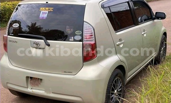 Nunua Ilio tumika Toyota Passo Fedha Gari ndani ya Kampala nchini Uganda Nunua Ilio tumika Toyota Passo Fedha Gari ndani ya Kampala nchini Uganda