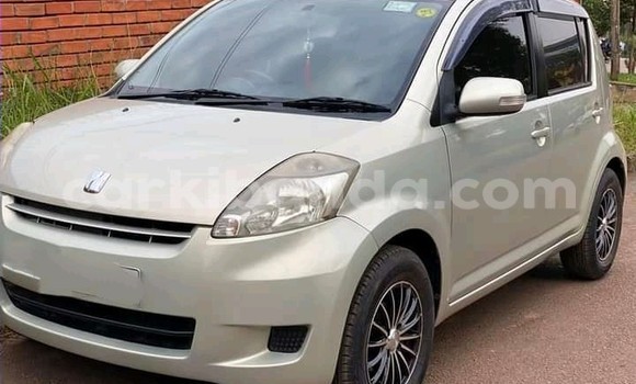 Nunua Ilio tumika Toyota Passo Fedha Gari ndani ya Kampala nchini Uganda Nunua Ilio tumika Toyota Passo Fedha Gari ndani ya Kampala nchini Uganda