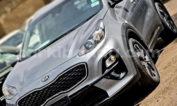 Acheter Occasion Voiture Kia Sorento Blanc à Kampala, Ouganda Acheter Occasion Voiture Kia Sorento Blanc à Kampala, Ouganda