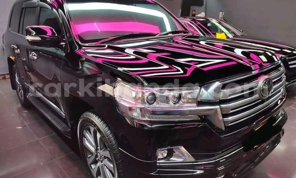 Acheter Occasion Voiture Toyota Land Cruiser Noir à Kampala, Ouganda Acheter Occasion Voiture Toyota Land Cruiser Noir à Kampala, Ouganda