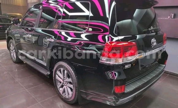 Acheter Occasion Voiture Toyota Land Cruiser Noir à Kampala, Ouganda Acheter Occasion Voiture Toyota Land Cruiser Noir à Kampala, Ouganda