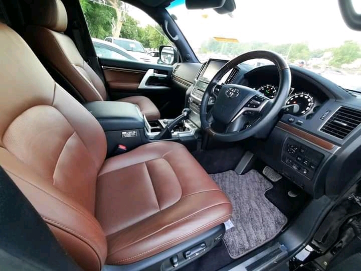 Buy used toyota land cruiser black car in kampala in uganda
