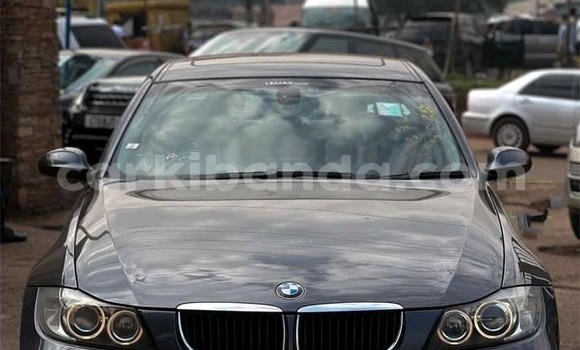 Nunua Ilio tumika BMW 321 Nyeusi Gari ndani ya Kampala nchini Uganda Nunua Ilio tumika BMW 321 Nyeusi Gari ndani ya Kampala nchini Uganda