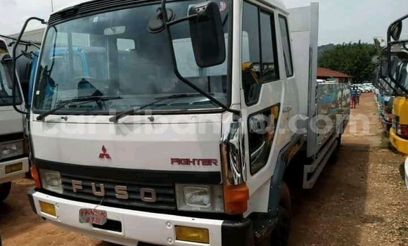 Buy Used Mitsubishi L400 Silver Truck in Kampala in Uganda