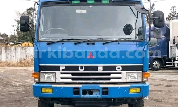 Acheter Occasion Utilitaire Isuzu FTR 850 Bleu à Kampala, Ouganda Acheter Occasion Utilitaire Isuzu FTR 850 Bleu à Kampala, Ouganda