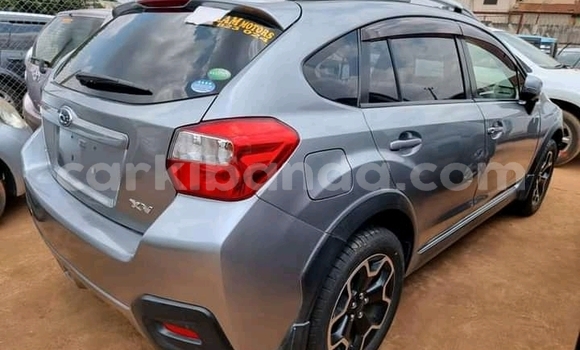 Nunua Ilio tumika Subaru XV Fedha Gari ndani ya Kampala nchini Uganda Nunua Ilio tumika Subaru XV Fedha Gari ndani ya Kampala nchini Uganda