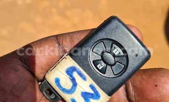 Nunua Ilio tumika Toyota IST Nyeupe Gari ndani ya Kampala nchini Uganda Nunua Ilio tumika Toyota IST Nyeupe Gari ndani ya Kampala nchini Uganda