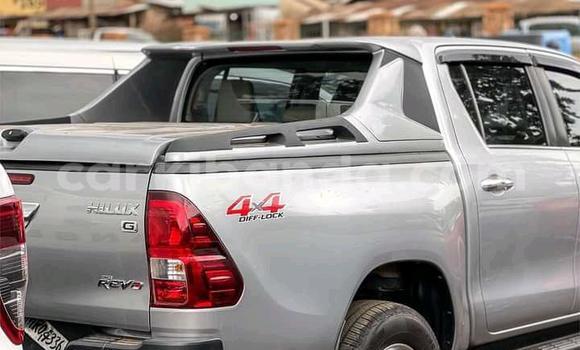 Acheter Occasion Voiture Toyota Hiluxe Revo Gris à Kampala, Ouganda Acheter Occasion Voiture Toyota Hiluxe Revo Gris à Kampala, Ouganda