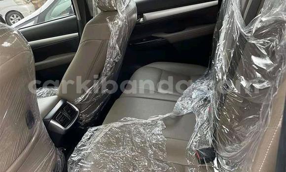 Acheter Occasion Voiture Toyota Hiluxe Revo Gris à Kampala, Ouganda Acheter Occasion Voiture Toyota Hiluxe Revo Gris à Kampala, Ouganda