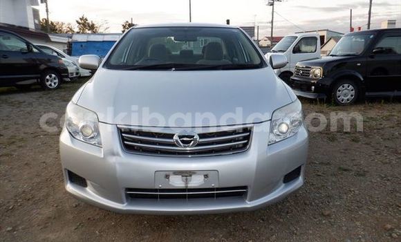 Gura Nshya Toyota Corolla Silver Imodoka i Kampala mu Uganda Gura Nshya Toyota Corolla Silver Imodoka i Kampala mu Uganda