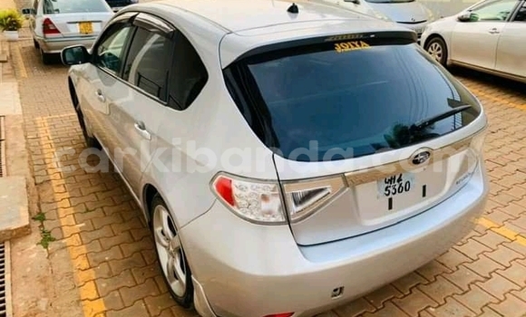 Nunua Ilio tumika Subaru Impreza Fedha Gari ndani ya Kampala nchini Uganda Nunua Ilio tumika Subaru Impreza Fedha Gari ndani ya Kampala nchini Uganda