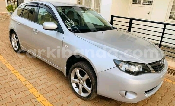Nunua Ilio tumika Subaru Impreza Fedha Gari ndani ya Kampala nchini Uganda Nunua Ilio tumika Subaru Impreza Fedha Gari ndani ya Kampala nchini Uganda