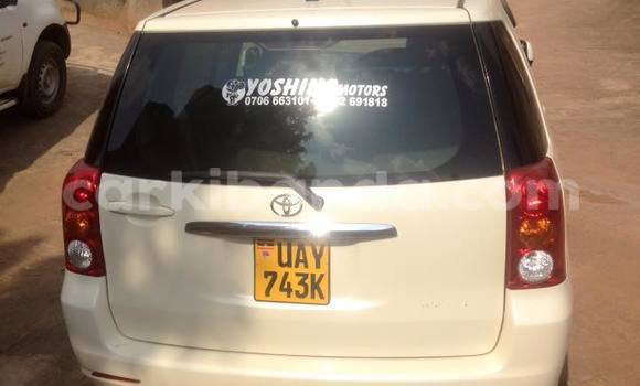 Gura Yakoze Toyota Raum Silver Imodoka i Arua mu Uganda Gura Yakoze Toyota Raum Silver Imodoka i Arua mu Uganda