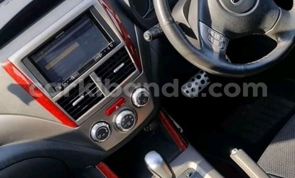 Acheter Occasion Voiture Subaru Forester Blanc à Kampala, Ouganda Acheter Occasion Voiture Subaru Forester Blanc à Kampala, Ouganda