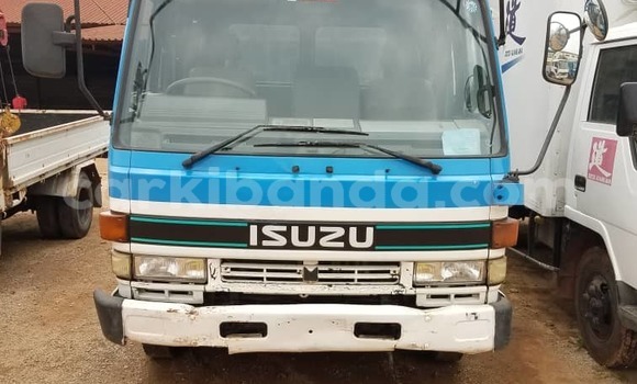 Nunua Ilio tumika Isuzu FTR 850 Nyeupe Lori ndani ya Kampala nchini Uganda Nunua Ilio tumika Isuzu FTR 850 Nyeupe Lori ndani ya Kampala nchini Uganda