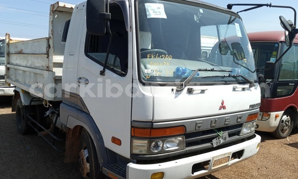 Acheter Import Utilitaire Mitsubishi L400 Blanc à Kampala, Ouganda Acheter Import Utilitaire Mitsubishi L400 Blanc à Kampala, Ouganda