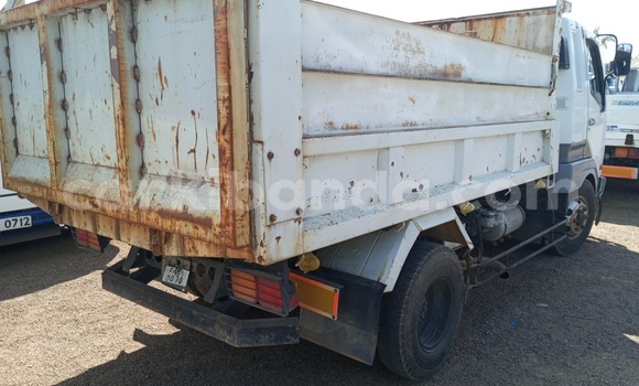 Acheter Import Utilitaire Mitsubishi L400 Blanc à Kampala, Ouganda Acheter Import Utilitaire Mitsubishi L400 Blanc à Kampala, Ouganda