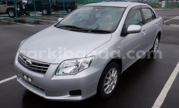 Gura Nshya Toyota Corolla Silver Imodoka i Kampala mu Uganda Gura Nshya Toyota Corolla Silver Imodoka i Kampala mu Uganda