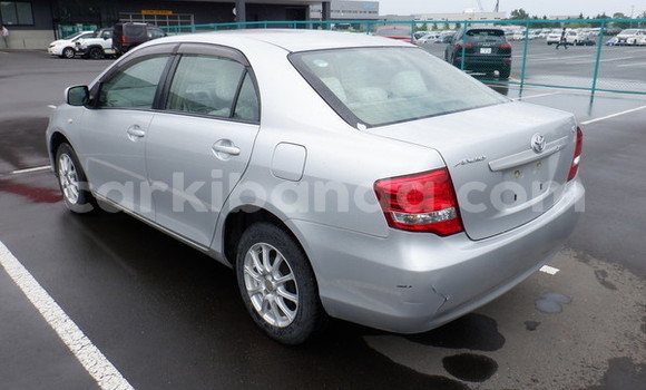 Gura Nshya Toyota Corolla Silver Imodoka i Kampala mu Uganda Gura Nshya Toyota Corolla Silver Imodoka i Kampala mu Uganda