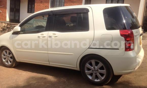 Gura Yakoze Toyota Raum Silver Imodoka i Arua mu Uganda Gura Yakoze Toyota Raum Silver Imodoka i Arua mu Uganda