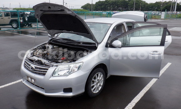 Gura Nshya Toyota Corolla Silver Imodoka i Kampala mu Uganda Gura Nshya Toyota Corolla Silver Imodoka i Kampala mu Uganda