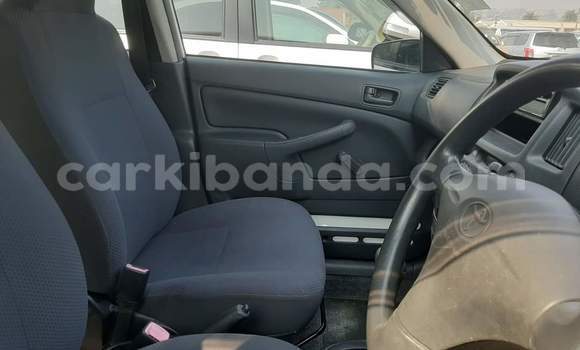 Acheter Occasion Voiture Toyota Hiace Blanc à Kampala, Ouganda Acheter Occasion Voiture Toyota Hiace Blanc à Kampala, Ouganda