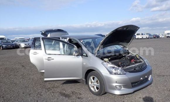 Gura Nshya Toyota Wish Other Imodoka i Kampala mu Uganda Gura Nshya Toyota Wish Other Imodoka i Kampala mu Uganda