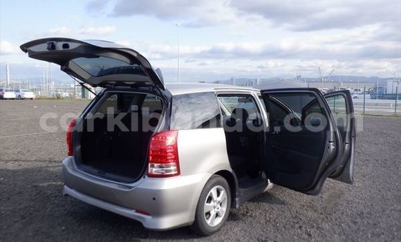 Gura Nshya Toyota Wish Other Imodoka i Kampala mu Uganda Gura Nshya Toyota Wish Other Imodoka i Kampala mu Uganda