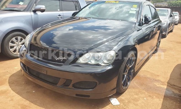 Nunua Ilio tumika Toyota Mark X Nyeusi Gari ndani ya Kampala nchini Uganda