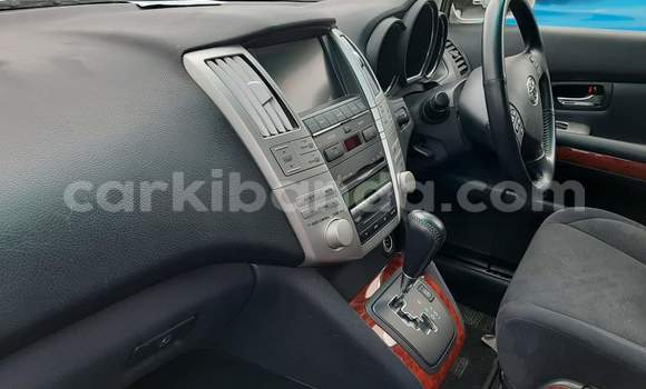 Nunua Ilio tumika Toyota Harrier Fedha Gari ndani ya Kampala nchini Uganda Nunua Ilio tumika Toyota Harrier Fedha Gari ndani ya Kampala nchini Uganda
