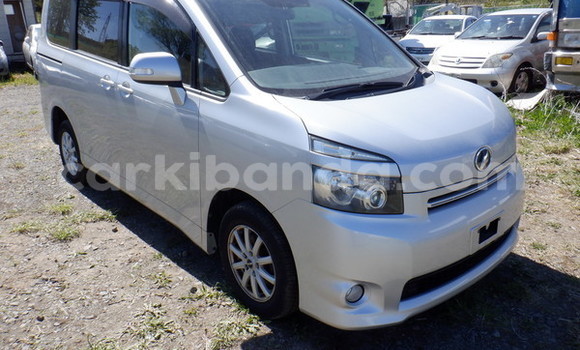 Buy New Toyota Voxy Silver Car in Kampala in Uganda Buy New Toyota Voxy Silver Car in Kampala in Uganda