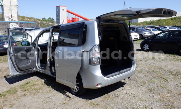 Buy New Toyota Voxy Silver Car in Kampala in Uganda Buy New Toyota Voxy Silver Car in Kampala in Uganda