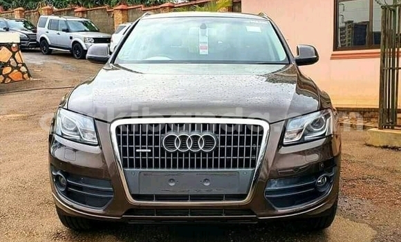 Nunua Ilio tumika Audi Q5 Brown Gari ndani ya Kampala nchini Uganda Nunua Ilio tumika Audi Q5 Brown Gari ndani ya Kampala nchini Uganda