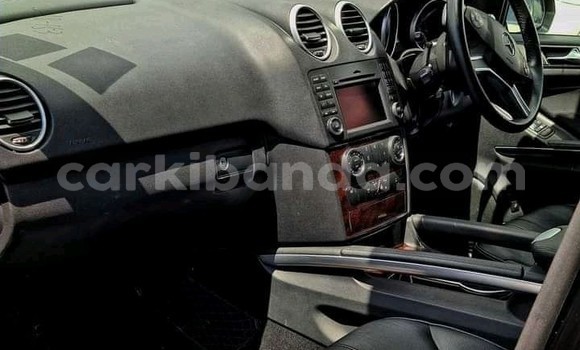 Gura Yakoze Mercedes‒Benz ML–Class Black Imodoka i Kampala mu Uganda Gura Yakoze Mercedes‒Benz ML–Class Black Imodoka i Kampala mu Uganda