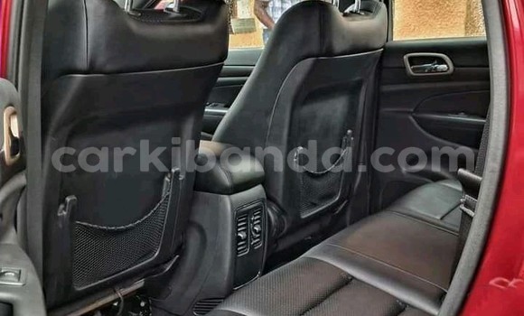 Acheter Occasion Voiture Jeep Cherokee Rouge à Kampala, Ouganda Acheter Occasion Voiture Jeep Cherokee Rouge à Kampala, Ouganda