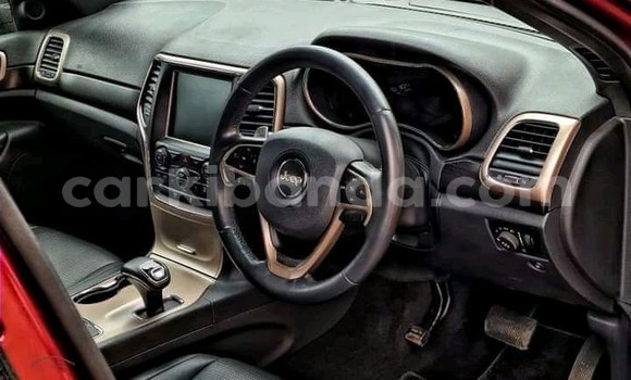 Acheter Occasion Voiture Jeep Cherokee Rouge à Kampala, Ouganda Acheter Occasion Voiture Jeep Cherokee Rouge à Kampala, Ouganda