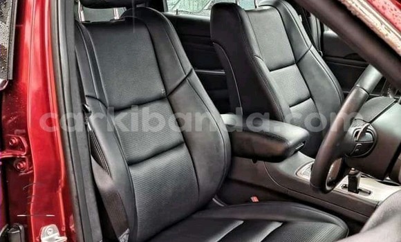 Acheter Occasion Voiture Jeep Cherokee Rouge à Kampala, Ouganda Acheter Occasion Voiture Jeep Cherokee Rouge à Kampala, Ouganda