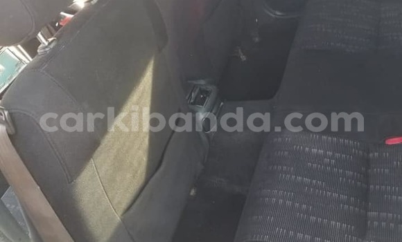 Gura Yakoze Toyota Altezza White Imodoka i Kampala mu Uganda Gura Yakoze Toyota Altezza White Imodoka i Kampala mu Uganda