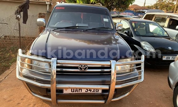 Gura Yakoze Toyota Land Cruiser Prado Blue Imodoka i Kampala mu Uganda Gura Yakoze Toyota Land Cruiser Prado Blue Imodoka i Kampala mu Uganda