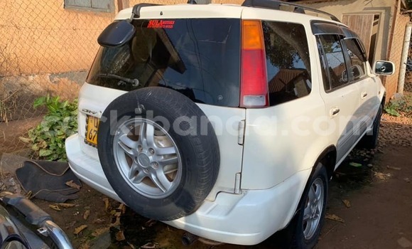 Gura Yakoze Honda CR–V White Imodoka i Kampala mu Uganda Gura Yakoze Honda CR–V White Imodoka i Kampala mu Uganda