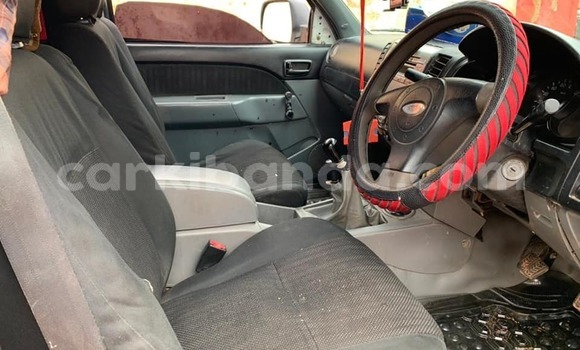 Gura Yakoze Ford Ranger White Imodoka i Kampala mu Uganda Gura Yakoze Ford Ranger White Imodoka i Kampala mu Uganda