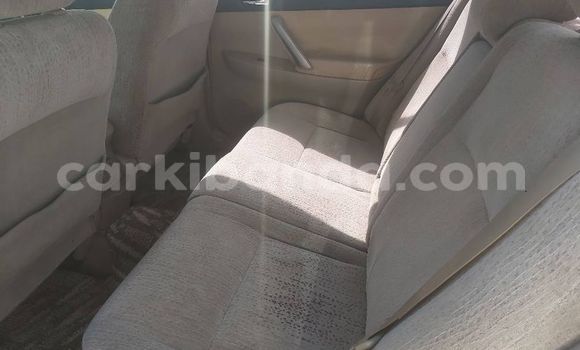 Acheter Occasion Voiture Toyota Premio Gris à Kampala, Ouganda Acheter Occasion Voiture Toyota Premio Gris à Kampala, Ouganda