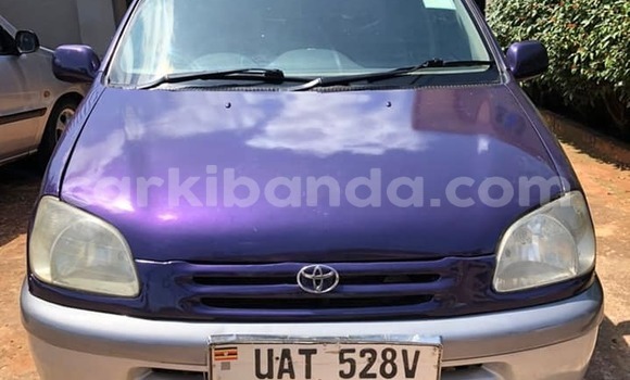 Acheter Occasion Voiture Toyota Raum Bleu à Kampala, Ouganda Acheter Occasion Voiture Toyota Raum Bleu à Kampala, Ouganda