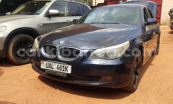 Gura Yakoze BMW 5–Series Blue Imodoka i Kampala mu Uganda Gura Yakoze BMW 5–Series Blue Imodoka i Kampala mu Uganda