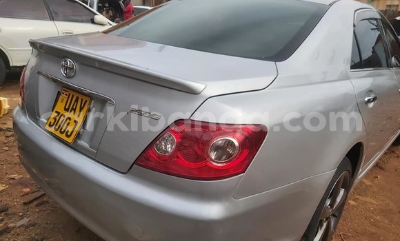 Gura Yakoze Toyota Mark X Silver Imodoka i Kampala mu Uganda Gura Yakoze Toyota Mark X Silver Imodoka i Kampala mu Uganda