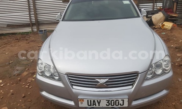 Gura Yakoze Toyota Mark X Silver Imodoka i Kampala mu Uganda Gura Yakoze Toyota Mark X Silver Imodoka i Kampala mu Uganda